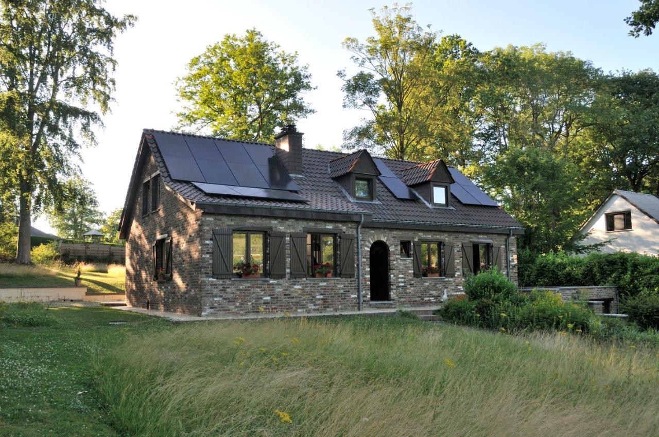 Tres Belle Villa 4 Facades Dans Quartier Vert Et Arbore - 5 Kms De Namur Extérieur photo